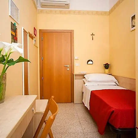 Hotel Festival 2*